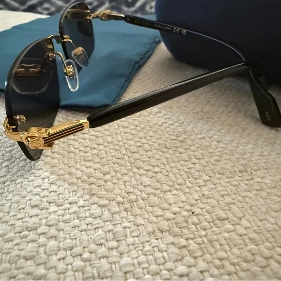 Gucci Black and Gold Men's Glasses
